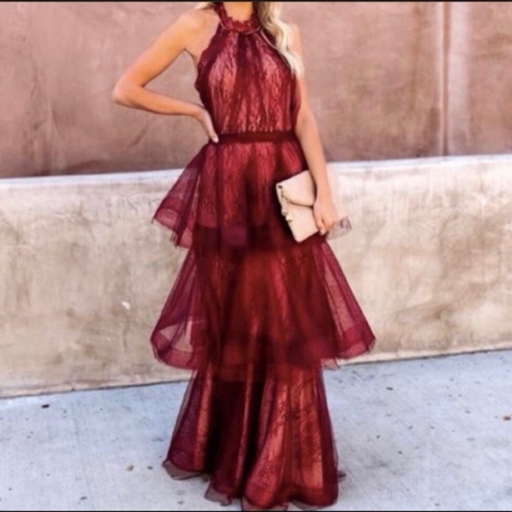 NWT Luxxel Gown